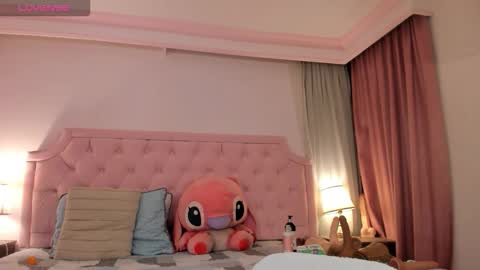 Vale Toro  online show from 11-21-25, 09:41