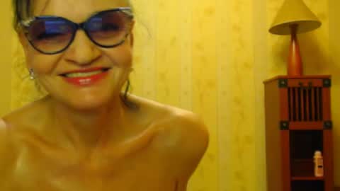Snapshot of valenttijm3851 chatting on 03-05-25, 03:29 valentijm online show from 03-05-25, 03:29