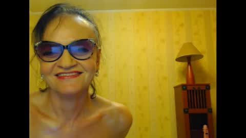 Snapshot of valenttijm3851 chatting on 03-05-25, 11:27 valentijm online show from 03-05-25, 11:27