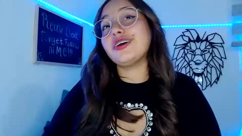 valeria online show from 11-08-25, 01:50