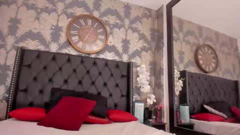 Snapshot of valeria_collin chatting on 12-16-25, 05:51 valeria_collin online show from 12-16-25, 05:51