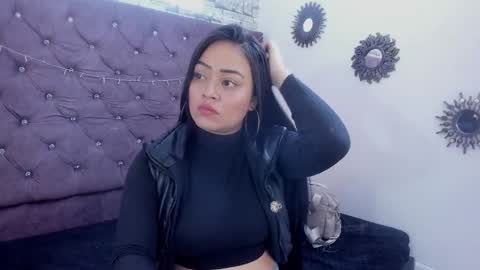 VALERIA online show from 09-15-25, 01:55
