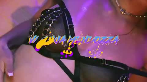 Snapshot of valeria_mendozza chatting on 03-07-25, 04:57   online show from 03-07-25, 04:57