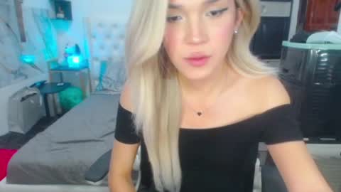 VALERIA online show from 01-13-25, 04:51