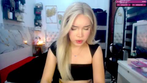 VALERIA online show from 10-05-25, 10:35