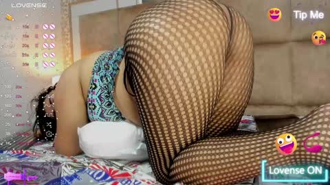 Costume lover online show from 01-17-25, 08:44