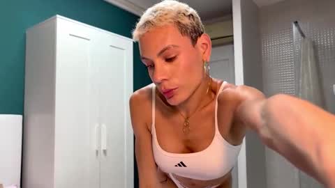 valeria_thonson online show from 11-06-25, 09:54