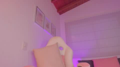    online show from 11-26-25, 10:44