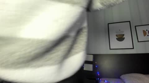 Valeria online show from 12-17-24, 02:44