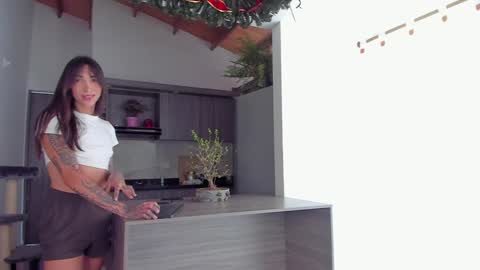 Valeria  IG valeriacorrea430 online show from 12-10-24, 04:17