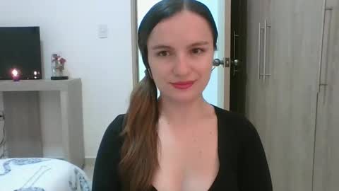 valeriafrannco online show from 01-30-25, 02:49