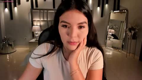 Snapshot of valeriaroldanx chatting on 11-19-25, 03:06 Valeria online show from 11-19-25, 03:06