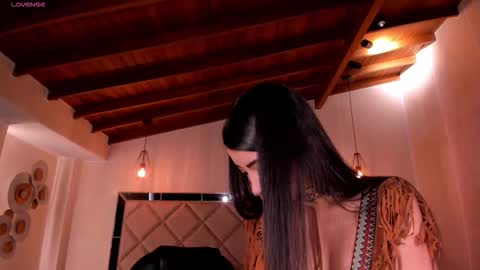 Vale  online show from 10-28-25, 12:09