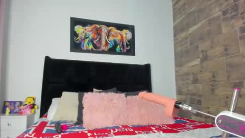 Snapshot of valerie_corthez chatting on 10-29-25, 07:37 VALERIE online show from 10-29-25, 07:37