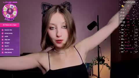 Kristi moony online show from 11-12-25, 09:36