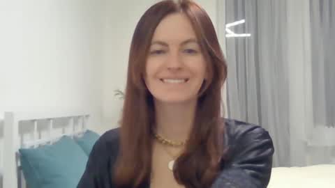 valerie_rose777 online show from 01-10-25, 10:15