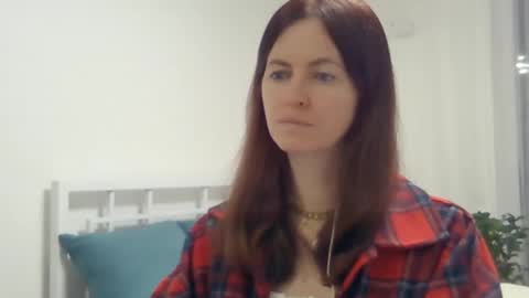 valerie_rose777 online show from 02-02-25, 06:42