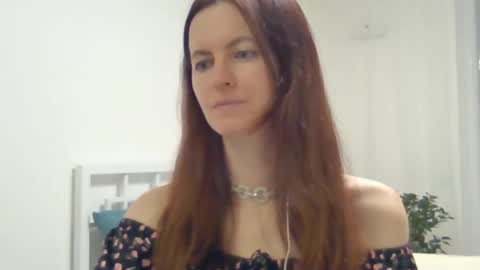 valerie_rose777 online show from 03-01-25, 06:54