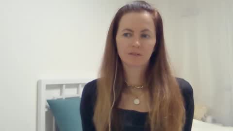 valerie_rose777 online show from 10-18-25, 07:03