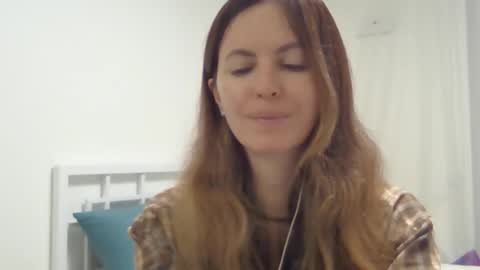 valerie_rose777 online show from 11-06-25, 08:10