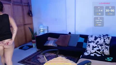 Snapshot of valerie_smile chatting on 01-26-25, 11:39 Valerie online show from 01-26-25, 11:39