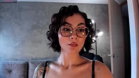  call me Val  online show from 11-26-25, 02:40