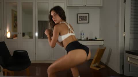 Snapshot of valerieh chatting on 11-12-25, 12:00 Valerie online show from 11-12-25, 12:00