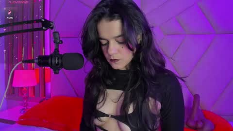 Valeria online show from 11-14-25, 01:54