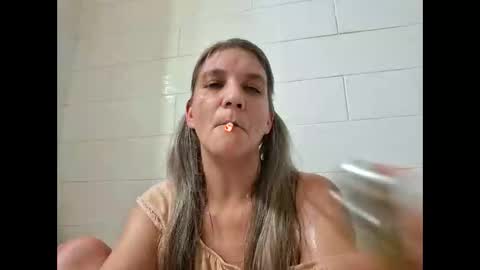 ValerieRayne online show from 11-22-25, 06:23