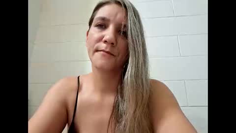 ValerieRayne online show from 01-18-26, 07:45