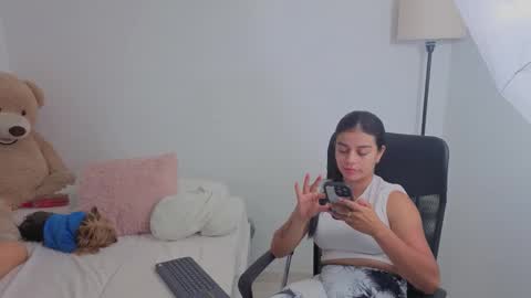 Juli C online show from 10-17-25, 12:36