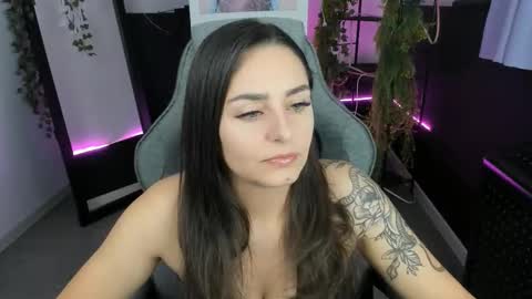 Valerie online show from 10-17-25, 01:09