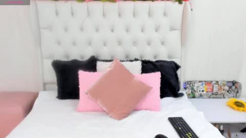 valeria111111 online show from 01-18-25, 07:04