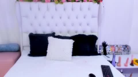 valeria111111 online show from 01-31-25, 07:18