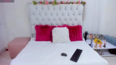 valeria111111 online show from 02-12-25, 07:13