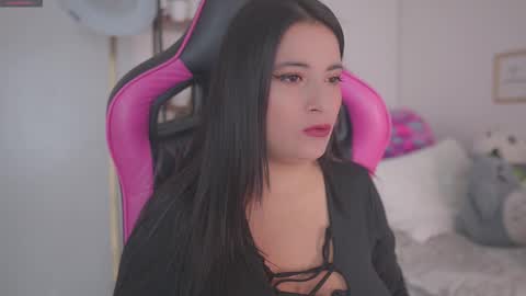 Snapshot of valery_belmort chatting on 02-02-26, 12:37 Valery Belmort online show from 02-02-26, 12:37