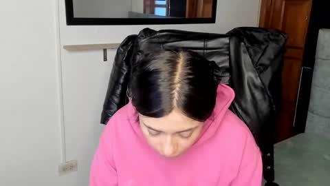 Snapshot of valery_bonneth chatting on 02-06-26, 12:30 valery_bonneth online show from 02-06-26, 12:30