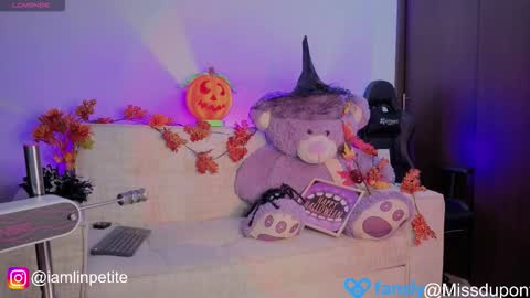  Valery Lin Dupont online show from 10-30-25, 03:41