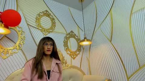 Snapshot of valerybellotti chatting on 02-17-26, 12:23 Valery online show from 02-17-26, 12:23