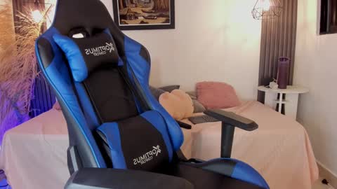 call me Maria online show from 12-24-24, 02:32