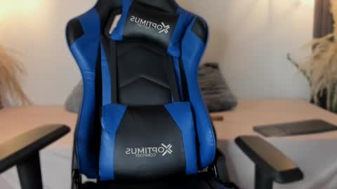 call me Maria online show from 02-11-25, 04:33