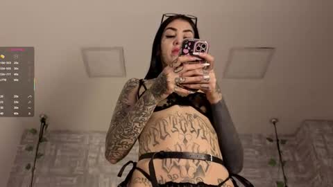 valerykat_ online show from 12-23-25, 10:13