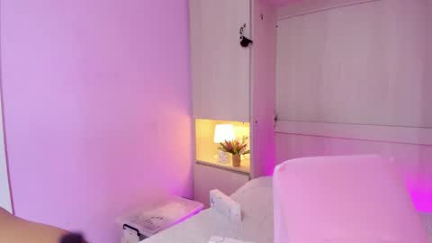 valerymeyerr online show from 11-22-25, 04:22