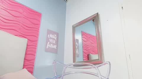 Snapshot of valerynbrown chatting on 12-11-24, 12:33 valery online show from 12-11-24, 12:33