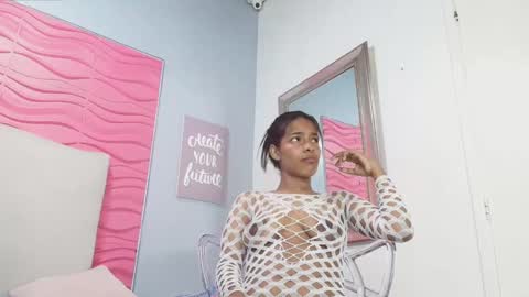 Snapshot of valerynbrown chatting on 12-11-24, 04:07 valery online show from 12-11-24, 04:07