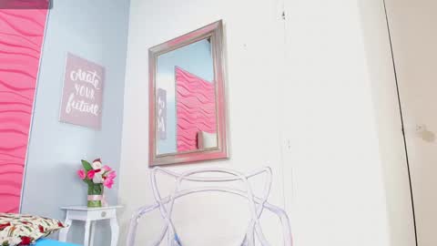Snapshot of valerynbrown chatting on 12-14-24, 09:02 valery online show from 12-14-24, 09:02