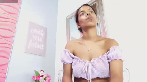 Snapshot of valerynbrown chatting on 12-16-24, 03:51 valery online show from 12-16-24, 03:51