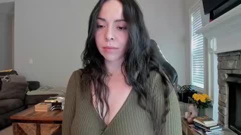 Snapshot of valerysquirt_19 chatting on 09-16-25, 01:23 valerie online show from 09-16-25, 01:23