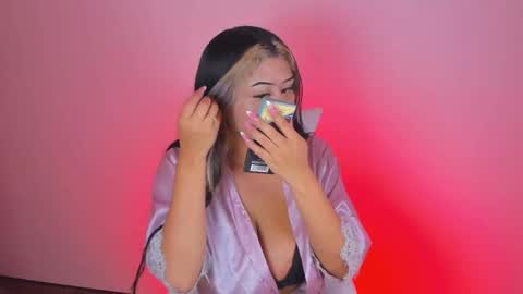 Snapshot of valeska__v chatting on 10-07-25, 02:53 your loveee online show from 10-07-25, 02:53