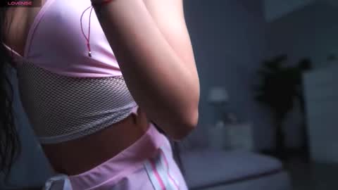 Snapshot of valexielux chatting on 02-10-26, 10:30 Vale online show from 02-10-26, 10:30